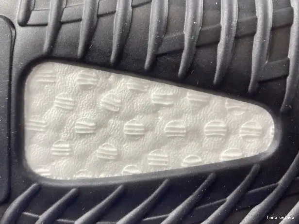hype Yeezy BY1604 White Core Black V2 Boost 350 Adidas 0327